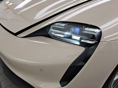 PORSCHE TAYCAN - 9