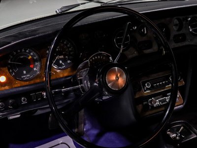 ROLLS-ROYCE CORNICHE COUPE - 10