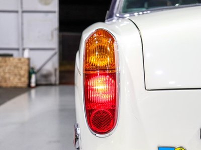 ROLLS-ROYCE CORNICHE COUPE - 8