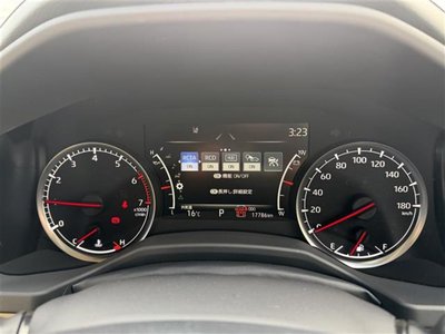 TOYOTA LAND CRUISER 300 - 7