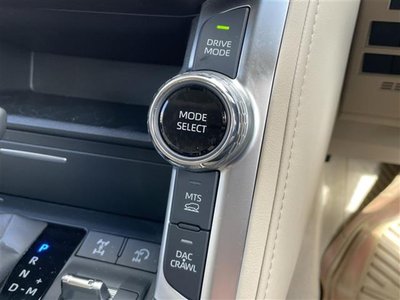 TOYOTA LAND CRUISER 300 - 10