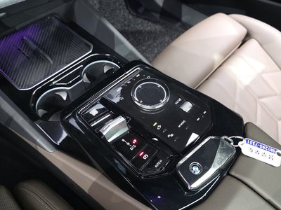 2023 BMW 5 SERIES — миниатюра 12