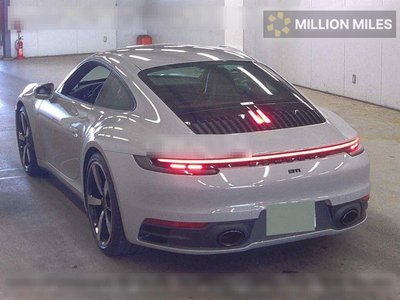 PORSCHE 911 2024 thumbnail 2