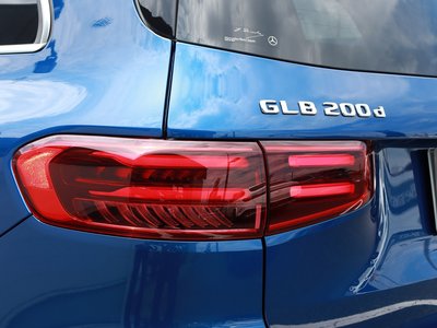 2025 Mercedes-BENZ GLB — миниатюра 23