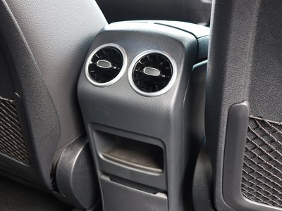 2025 Mercedes-BENZ GLB — миниатюра 43
