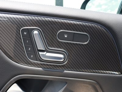 2025 Mercedes-BENZ GLB — миниатюра 49