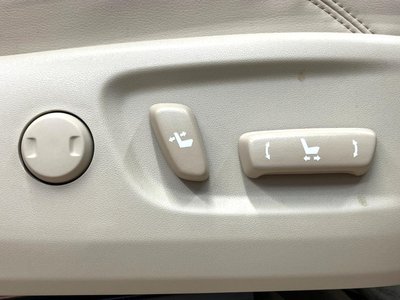 TOYOTA LAND CRUISER PRADO - 8