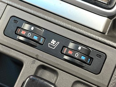 TOYOTA LAND CRUISER PRADO - 9