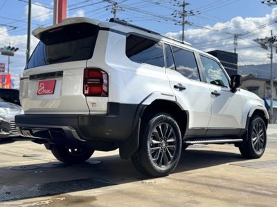 TOYOTA LAND CRUISER 250 - 7