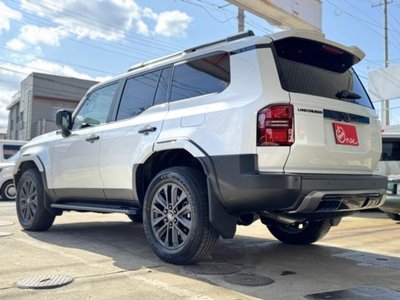 TOYOTA LAND CRUISER 250 - 8