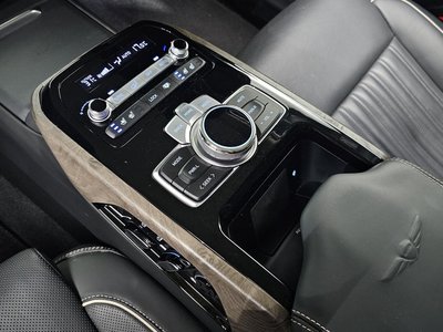 2020 Genesis G90 — миниатюра 19