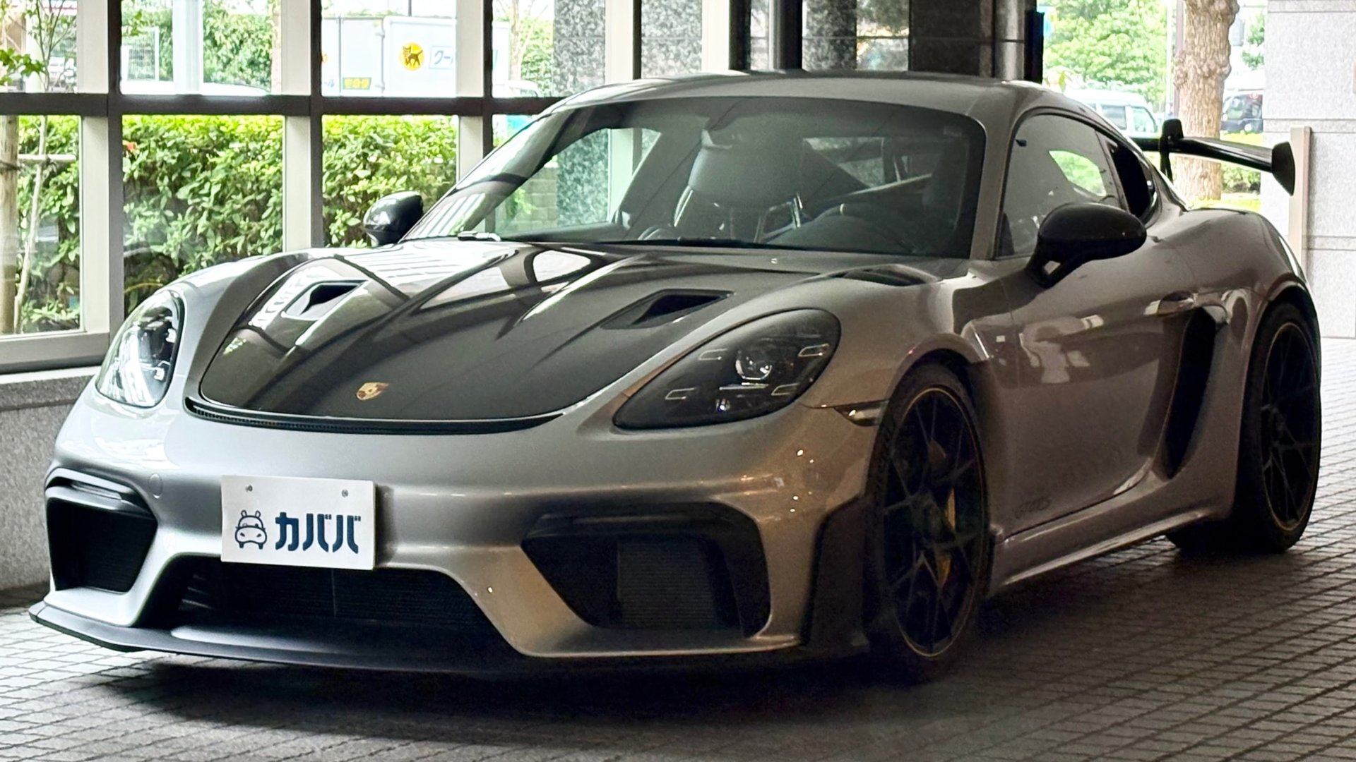 PORSCHE 718 CAYMAN GT4 RS - View 1