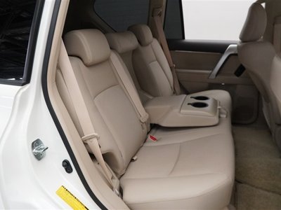 TOYOTA LAND CRUISER PRADO - 8