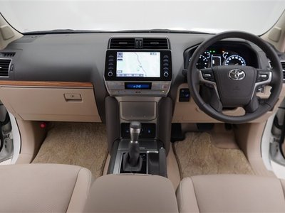 TOYOTA LAND CRUISER PRADO - 6