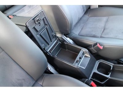 2025 Toyota LAND CRUISER 70 — миниатюра 27