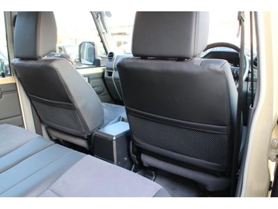 2025 Toyota LAND CRUISER 70 — миниатюра 30