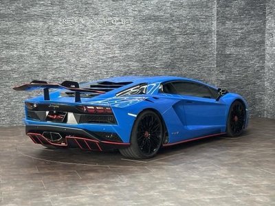 صورة 3 لـ 2017 Lamborghini AVENTADOR