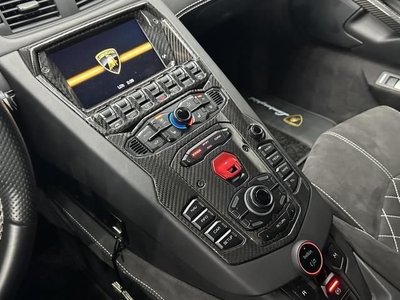 صورة 5 لـ 2017 Lamborghini AVENTADOR
