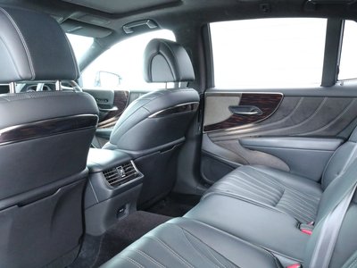 LEXUS LS - 8