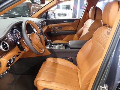 BENTLEY BENTAYGA - 8