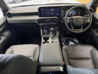 TOYOTA LAND CRUISER - 2