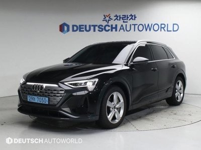 AUDI Q8 E-TRON - 1