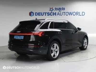 AUDI Q8 E-TRON - 5