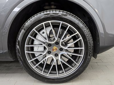 PORSCHE CAYENNE - 9