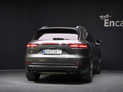PORSCHE CAYENNE - 3