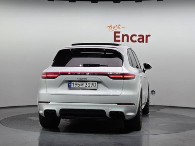 صورة 4 لـ 2022 Porsche CAYENNE