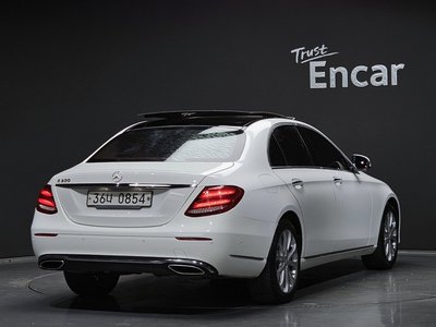 MERCEDES-BENZ E-CLASS - 3