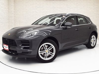 PORSCHE MACAN - 3