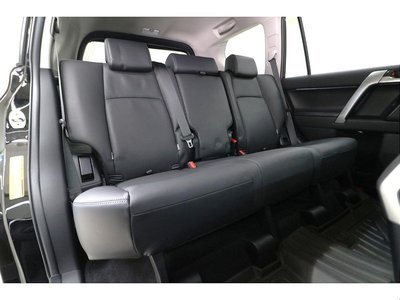 TOYOTA LAND CRUISER PRADO - 9