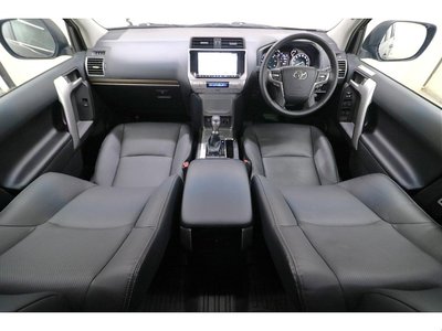 TOYOTA LAND CRUISER PRADO - 3