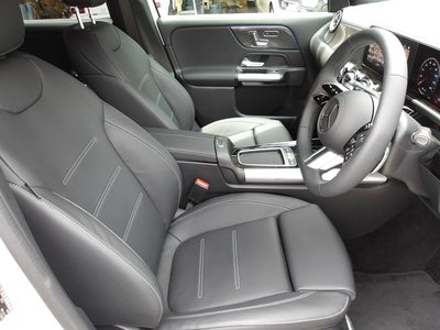 2025 Mercedes-BENZ GLA 缩略图 37
