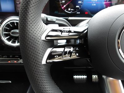 2025 Mercedes-BENZ GLA 缩略图 60