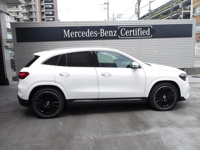 MERCEDES-BENZ GLA - 10