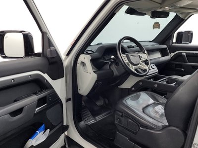 LAND ROVER DEFENDER - 10