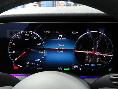 MERCEDES-BENZ E-CLASS - 8