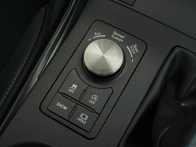 2023 Lexus IS — миниатюра 40