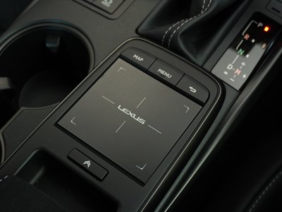 2023 Lexus IS — миниатюра 41