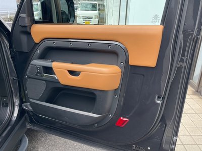 2023 LAND Rover DEFENDER photo 7