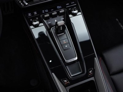 2024 Porsche 911 — миниатюра 24