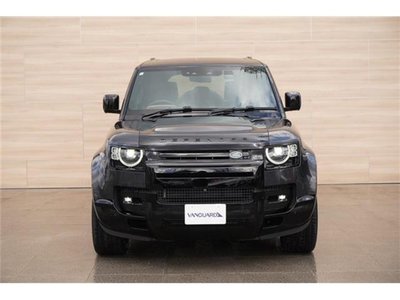 LAND ROVER DEFENDER - 8