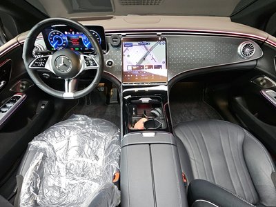 MERCEDES-BENZ EQE - 5