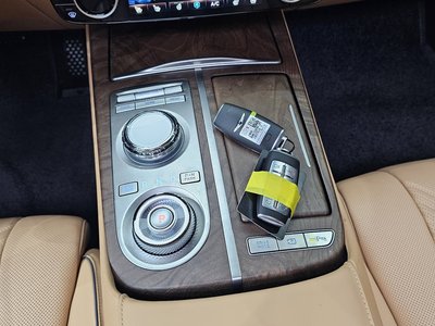 GENESIS G80 (RG3) - 9