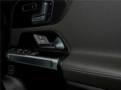 MERCEDES-BENZ GLB - 7