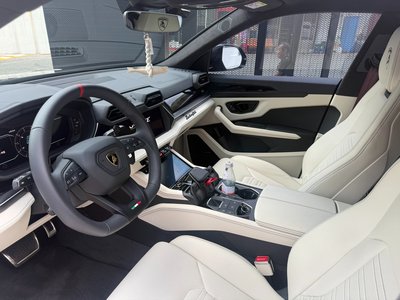 2025 Lamborghini URUS 照片 7
