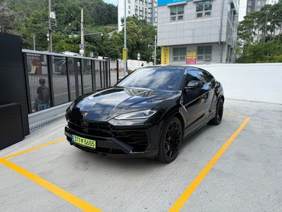 2025 Lamborghini URUS 照片 1