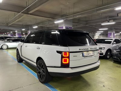 2019 LAND Rover RANGE ROVER photo 2